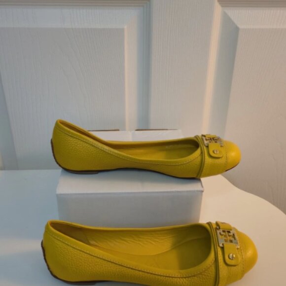 Tory Burch Women's Yellow Slip-On Leather Loafer, Size 8.5, EUC - Picture 3 of 6